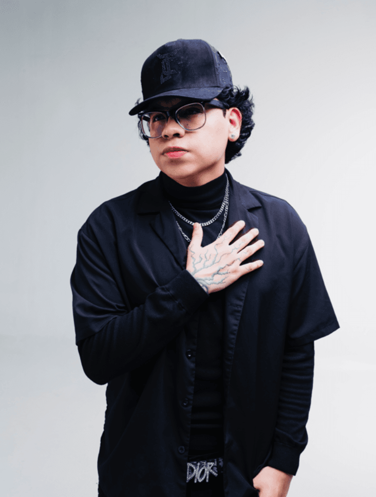 SAHIR MONTOYA ESTRENA NUEVO TEMA “A 220”