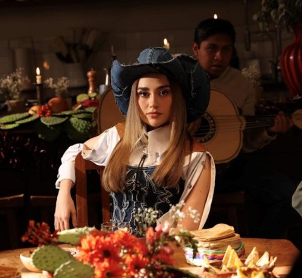 ¡CAROLINA ROSS PRESENTA “COLECCIONANDO CORAZONES”!