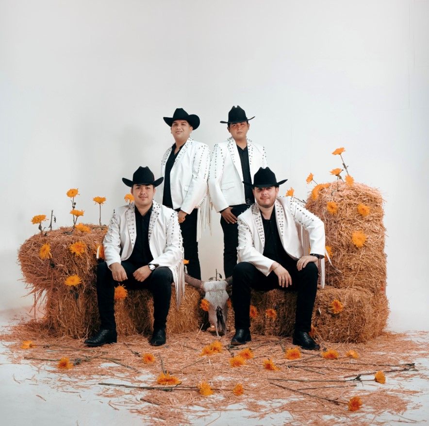 LOS EJEMPLARES DEL RANCHO PRESENT “BONITA LA MORENITA”